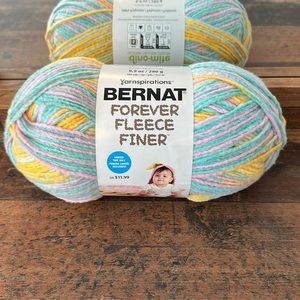 Bernat Forever Fleece Finer Dino-Mite Size 5 Bulky Color Unicorn Brand New